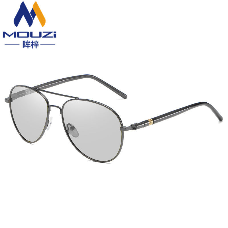 Classic Aviator Sunglasses – Timeless Style with UV Protection